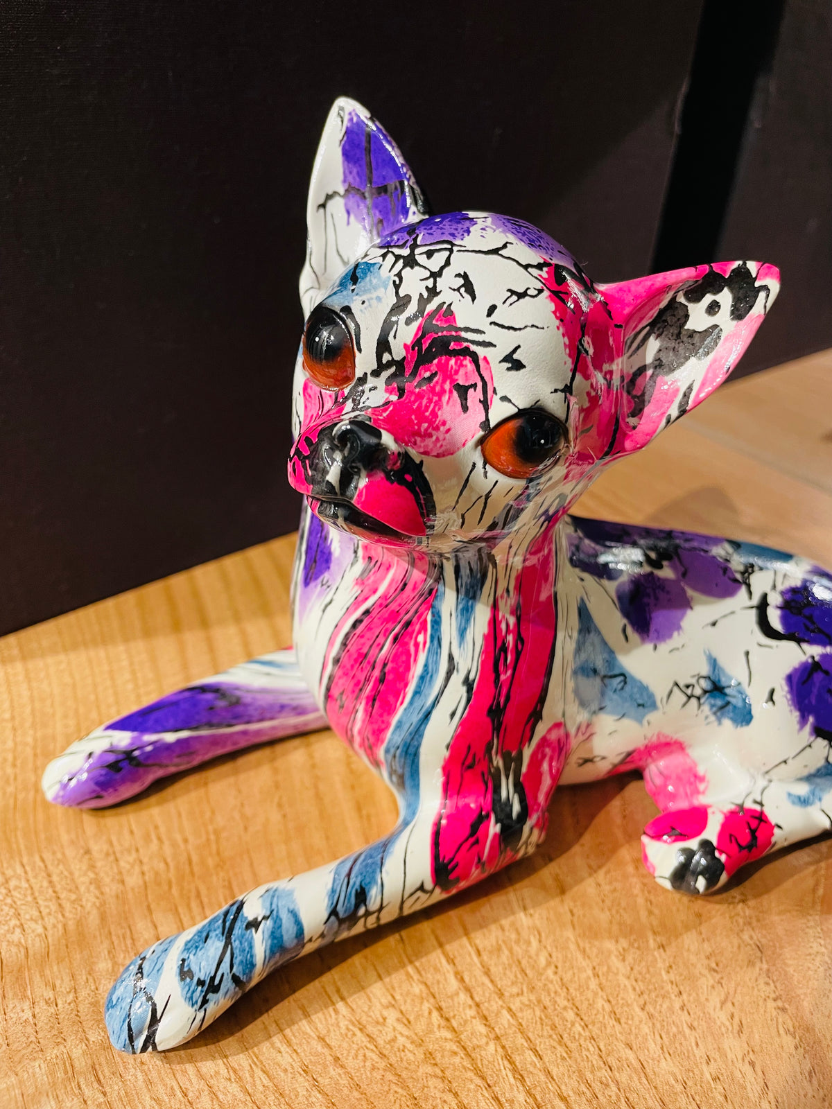 Chihuahua de resina "Pop Art"