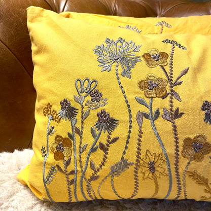 Funda cojín bordado flores